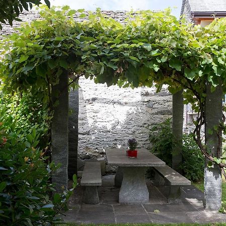 Hotel Garni Maggia Giumaglio Kültér fotó