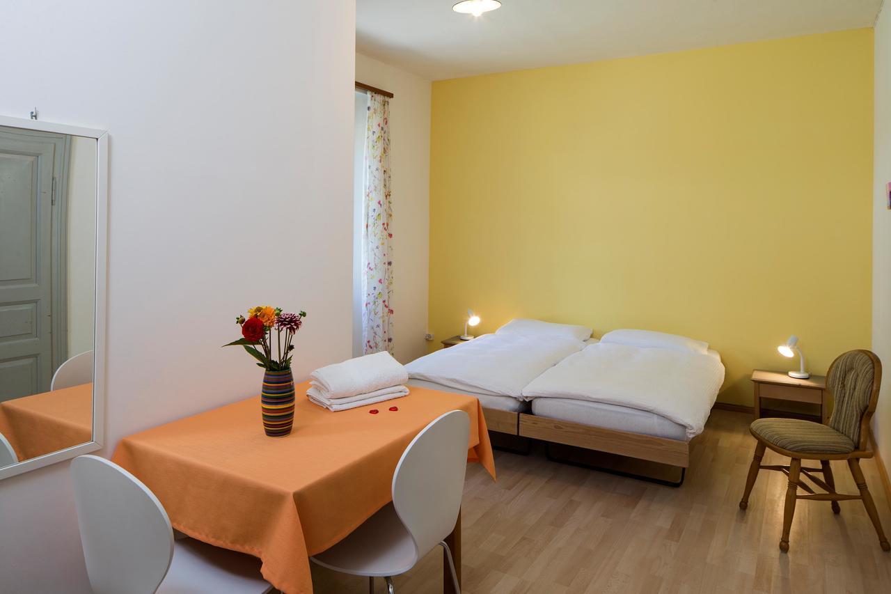 Hotel Garni Maggia Giumaglio Kültér fotó