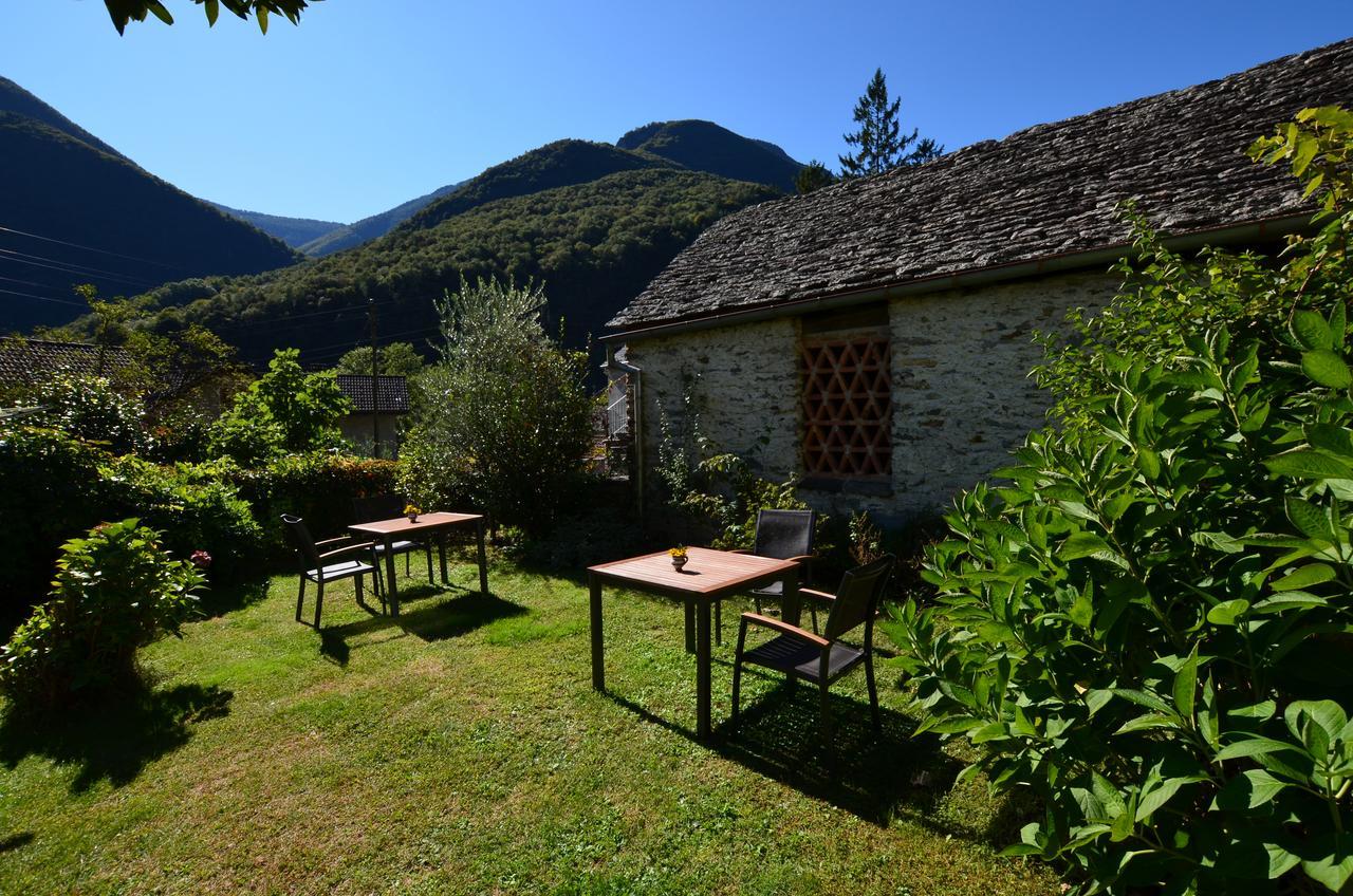 Hotel Garni Maggia Giumaglio Kültér fotó