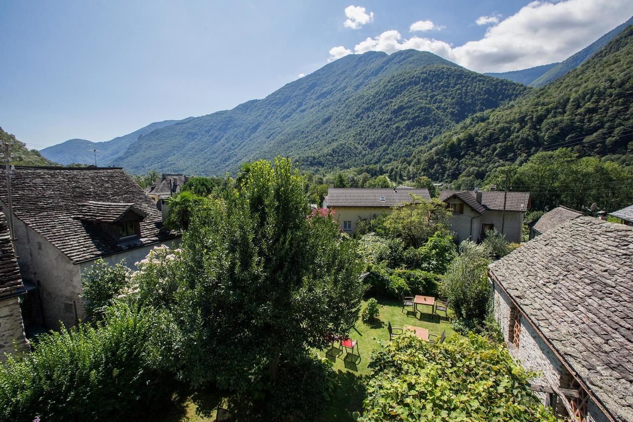 Hotel Garni Maggia Giumaglio Kültér fotó